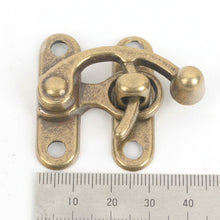 Load image into Gallery viewer, Swing Bag Clasps, 2 size of it, Old world style Clasps, Clutch Lock, Bag Making Suppliers, Leather craft tools MLT-P0000BKM