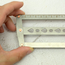 Load image into Gallery viewer, Belt Hole Guide, Hole Saw Pattern Templet Tool. Leather craft tools MLT-P0000DQZ