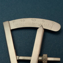 Load image into Gallery viewer, Screw Wing Dividers,Compass for leather divide. Leather Craft Tool -MLT- P0000CUV