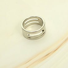 Load image into Gallery viewer, JumpRing Open Closing Finger Jewelry Production Tool Pliers -Leather craft tools MLT-P0000DLB
