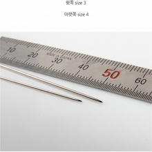 Load image into Gallery viewer, John James Saddler Needles: Leather Hand Sewing Harness Needles MLT- P00000MU
